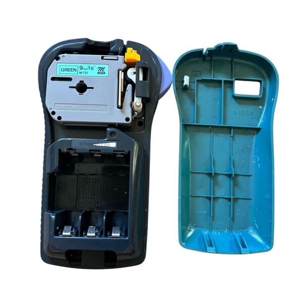 Brother P-Touch Home & Hobby III M Tape Model PT-85 Label Printer - Picture 6 of 7